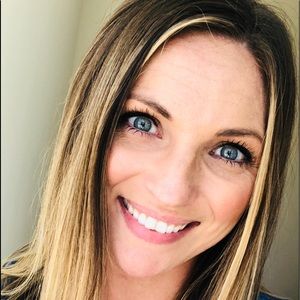 Meet your Posher, Holly